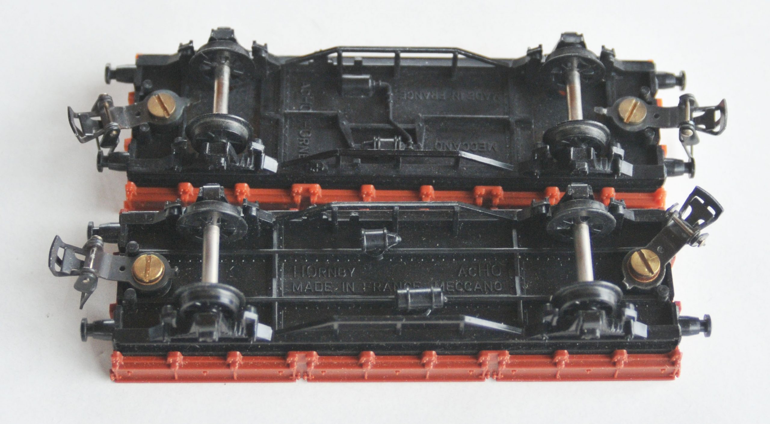HORNBY Meccano France Wagon plat à rideles basses échelle O + Boite d